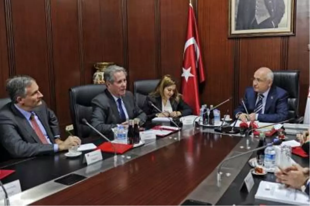 Çiçek, Fransa Anayasa Konsey Başkanı Debre\'yi Kabul Etti