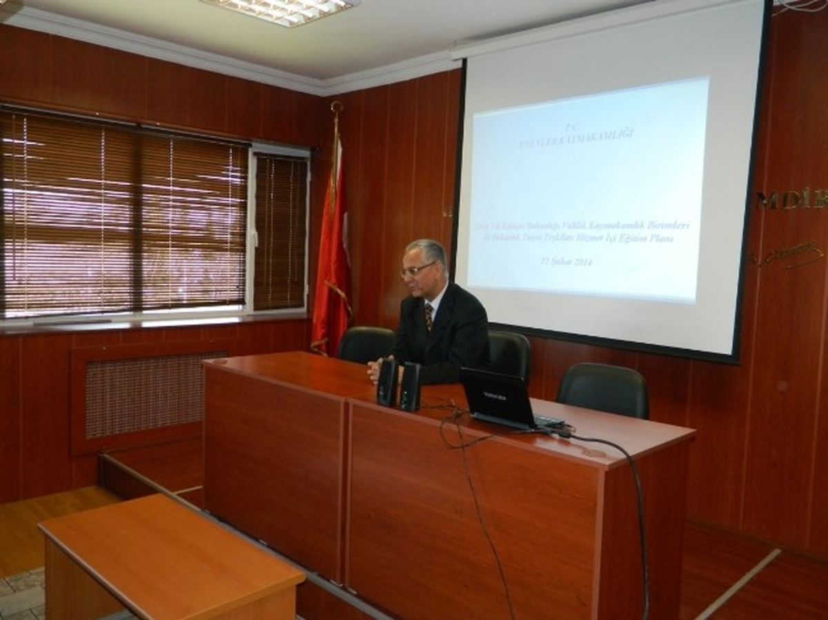 Erenler Kaymakamlığı Hizmet İçi Eğitim Semineri Düzenledi