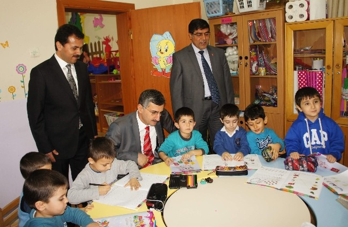 Kastamonu\'da Öğrencilere Süt Dağıtıldı