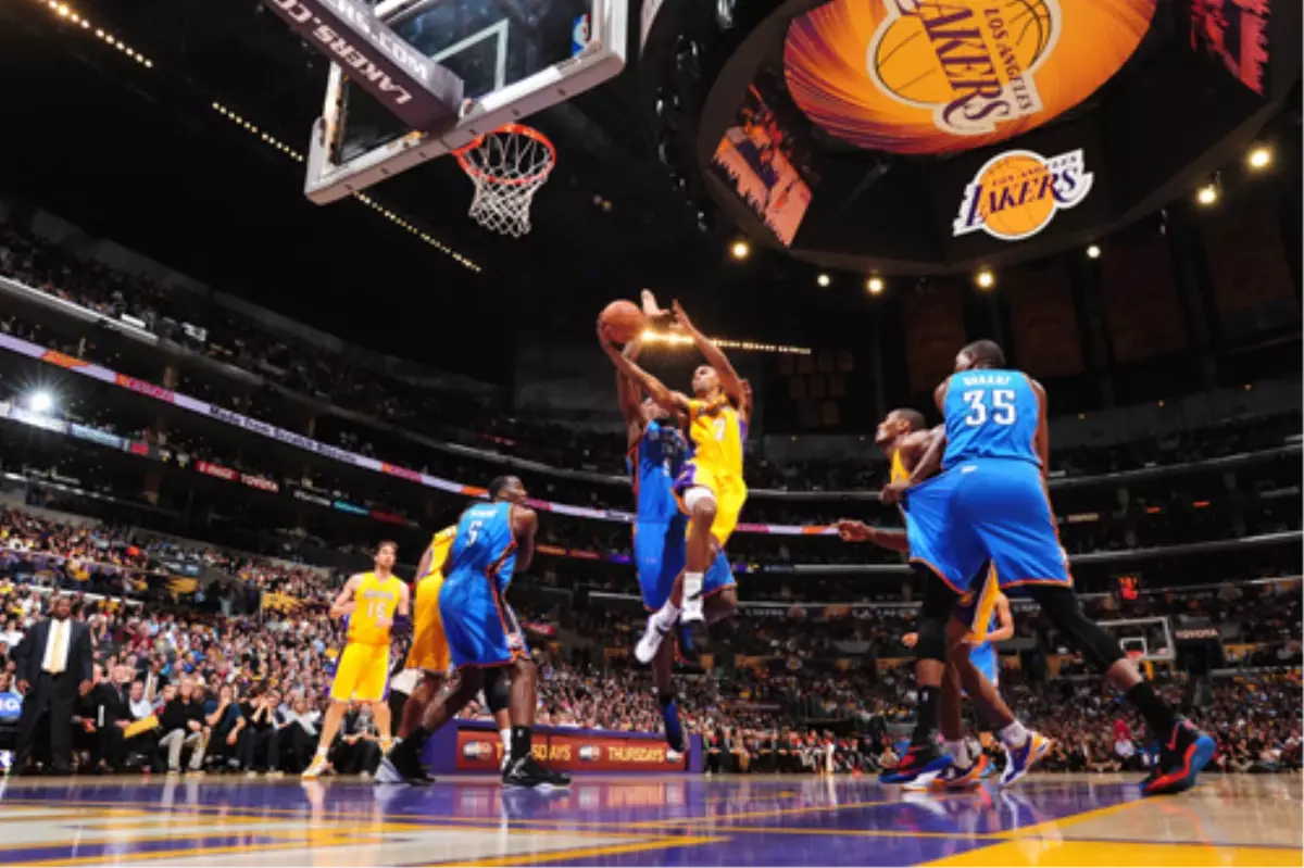 Los Angeles Lakers-Oklahoma City Thunder: 103-107