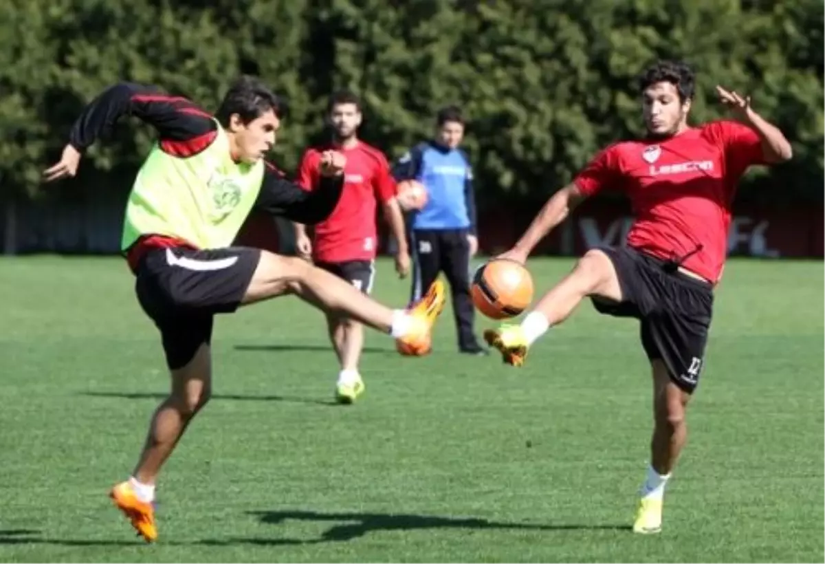 Manisaspor, Karşıyaka Maçına Hazırlanıyor