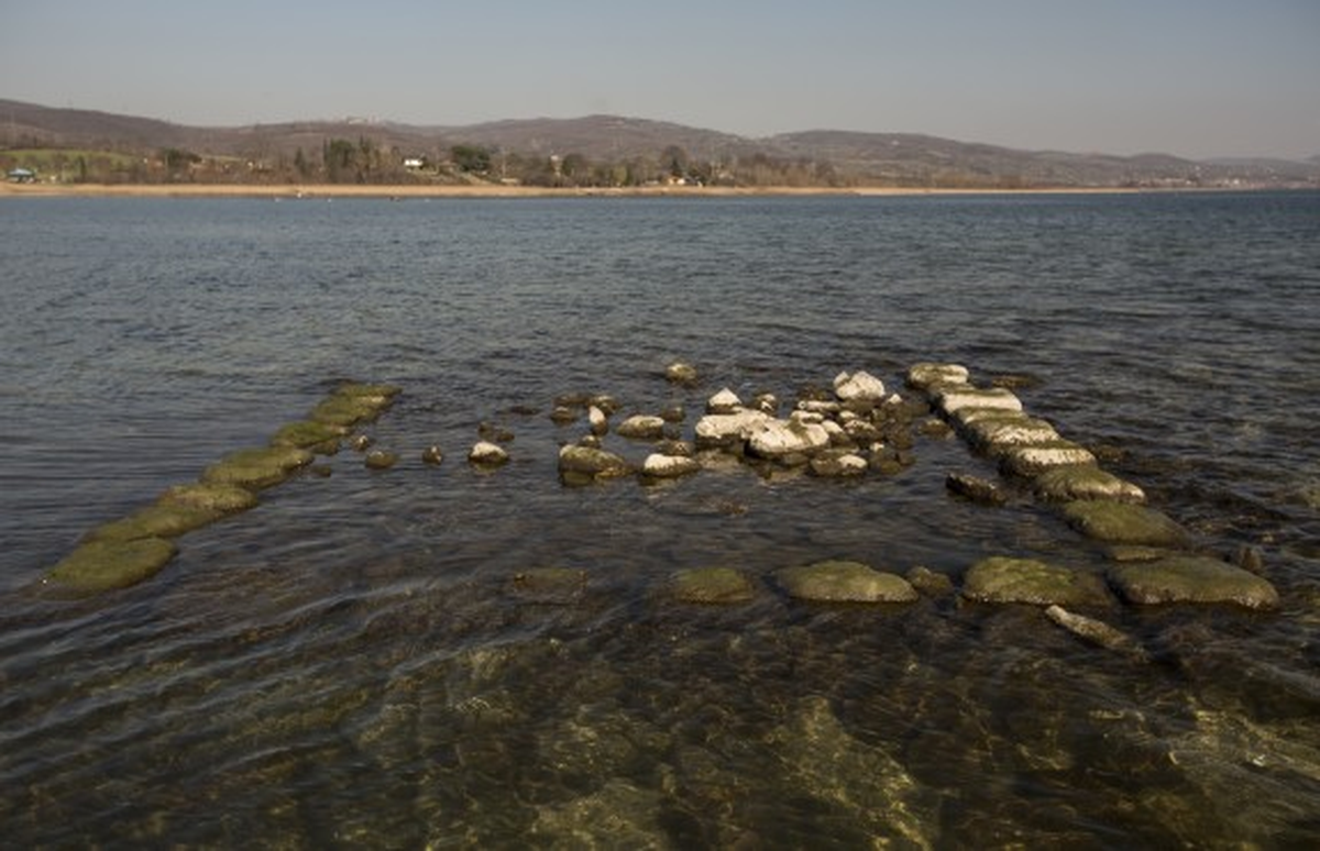 Sapanca Gölü, Su Çekildi, Tarihi Kalıntı Ortaya Çıktı