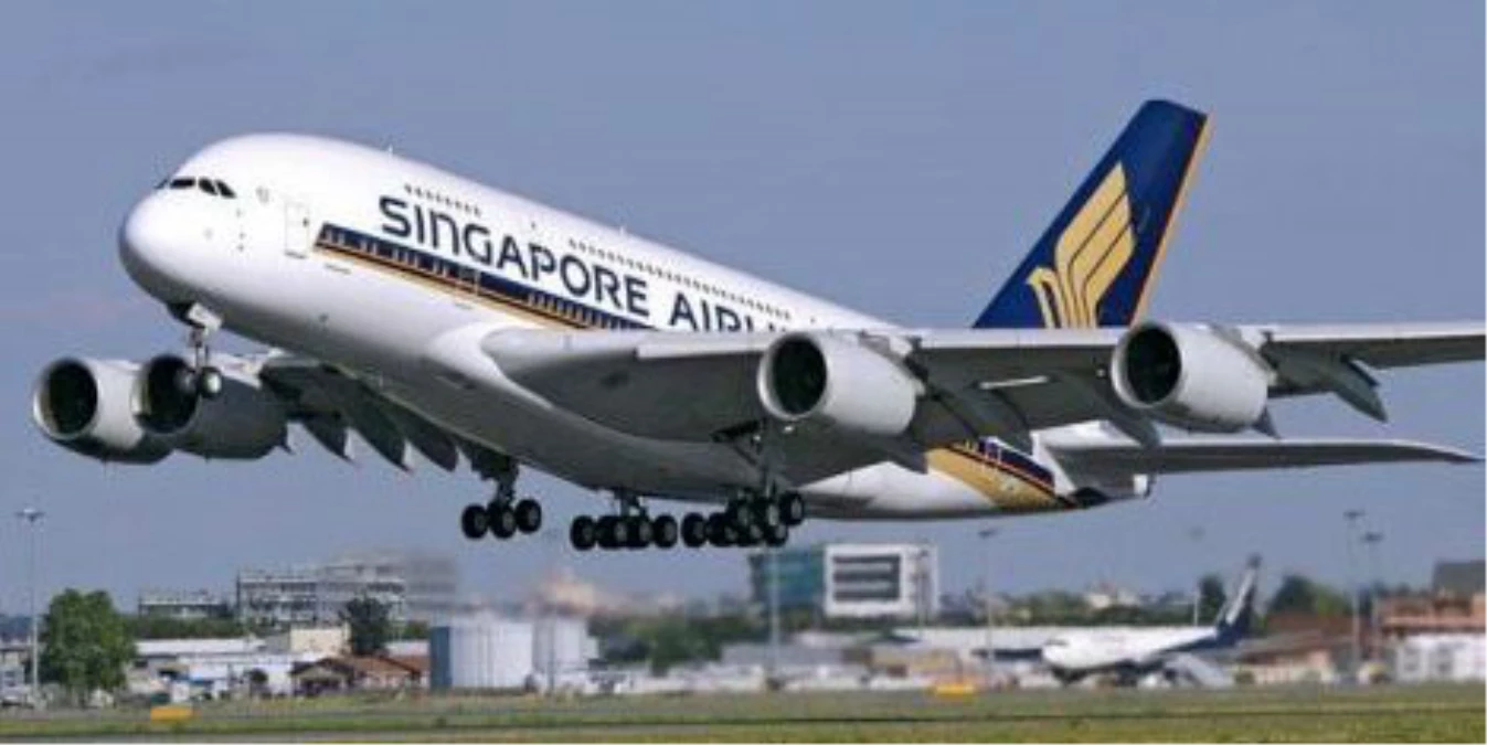 Singapur Havayolları\'nın Sevgililer Günü Sürprizi