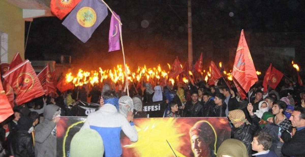 Şırnak\'ta İzinsiz Gösteri Yapan Grup, Polisle Çatıştı