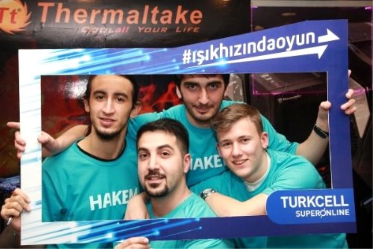 Turkcell Superonline Oyun Partisi\'nde Takım Ruhu ve Hız Tutkusu Kazandı
