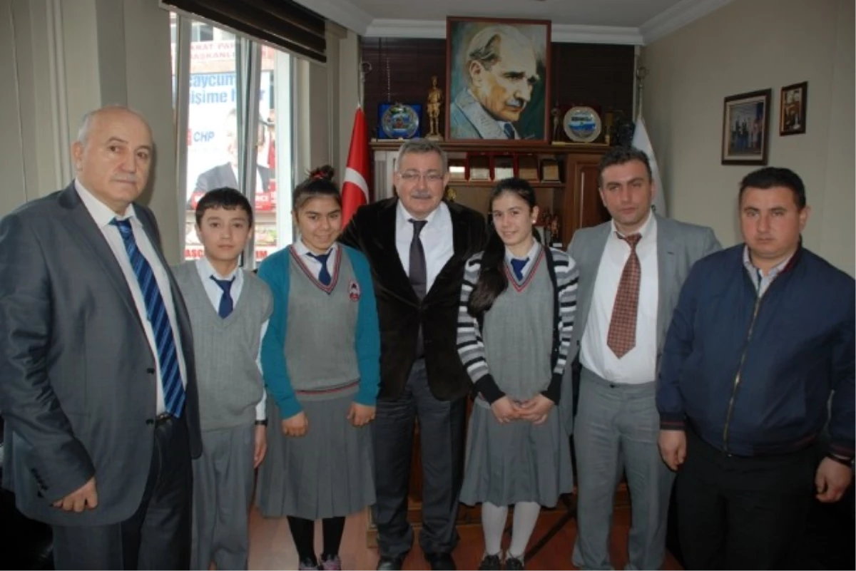 Velioğlu Ortaokulu Aile Birliği Başkan Gülşen\'i Ziyaret Etti