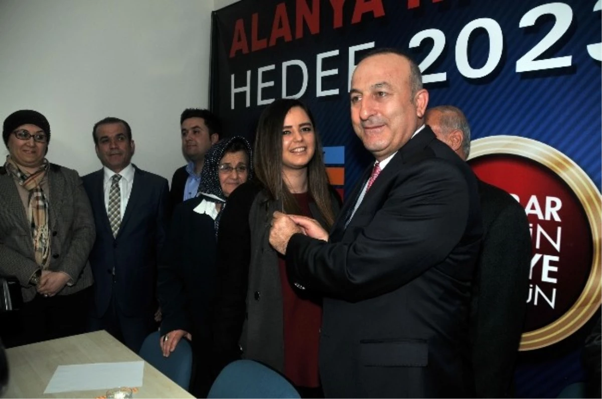 AB Bakanı Çavuşoğlu Antalya\'da