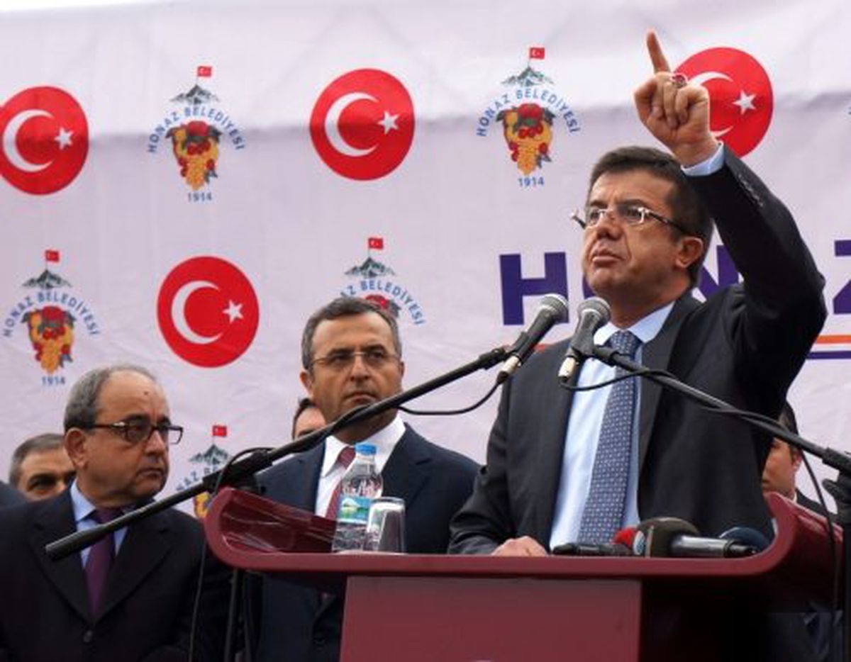 Ekonomi Bakanı Zeybekci Denizli\'de