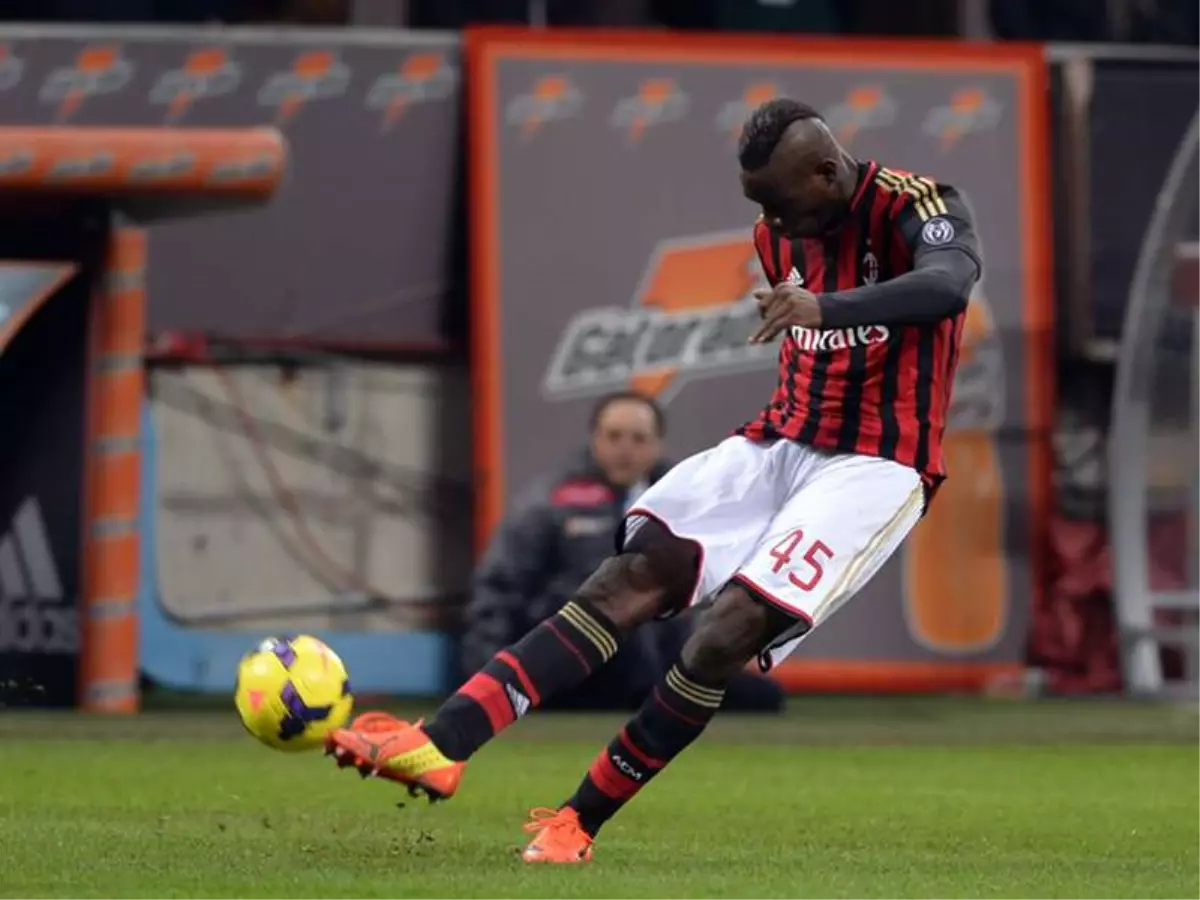 Balotelli: Hayatımı Yaşamama İzin Vermelisiniz