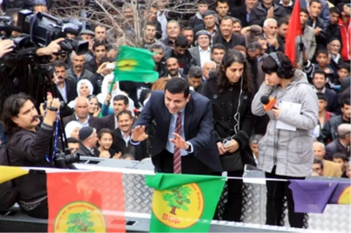 Demirtaş: Öcalan İmralı\'da Kalmamalı