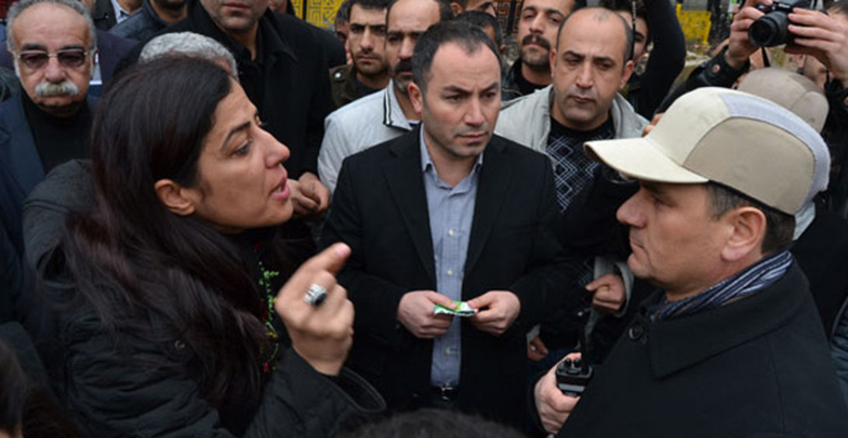 BDP\'li Vekilden Polis Müdürüne: Şerefsiz, Alçak