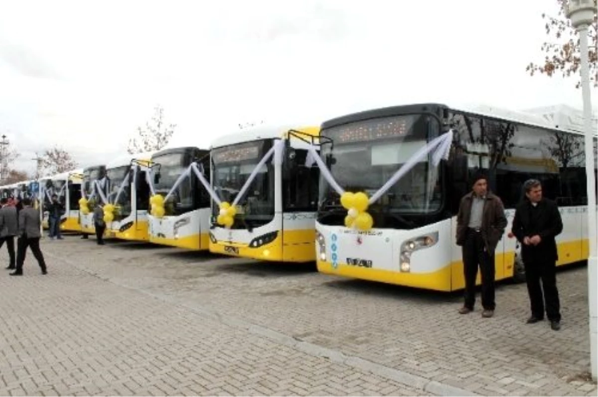 Konya\'da 100 Yeni Doğalgazlı Otobüs Hizmete Sunuldu