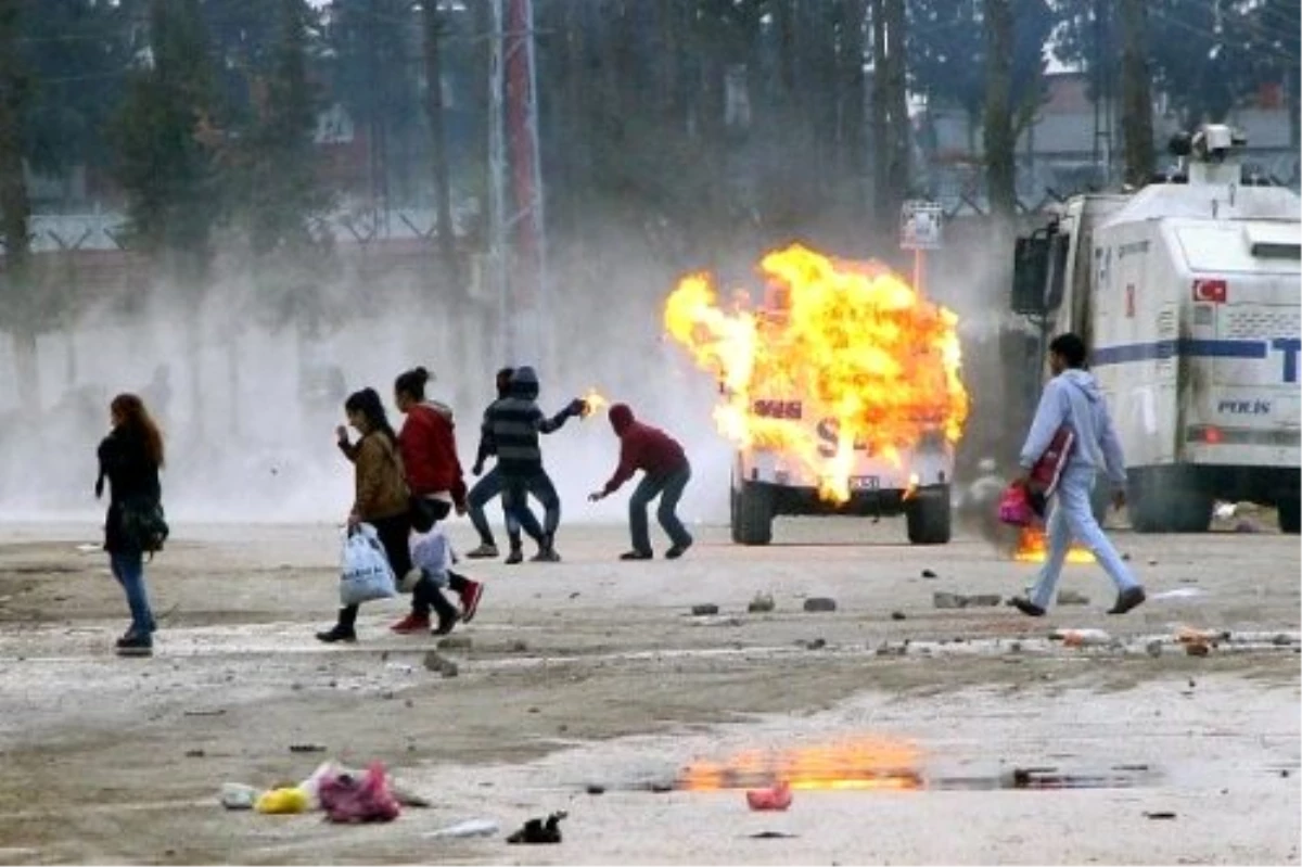 Şırnak ve Batman\'da Kepenkler Açılmadı, Cizre\'de Olaylar Çıktı(3)