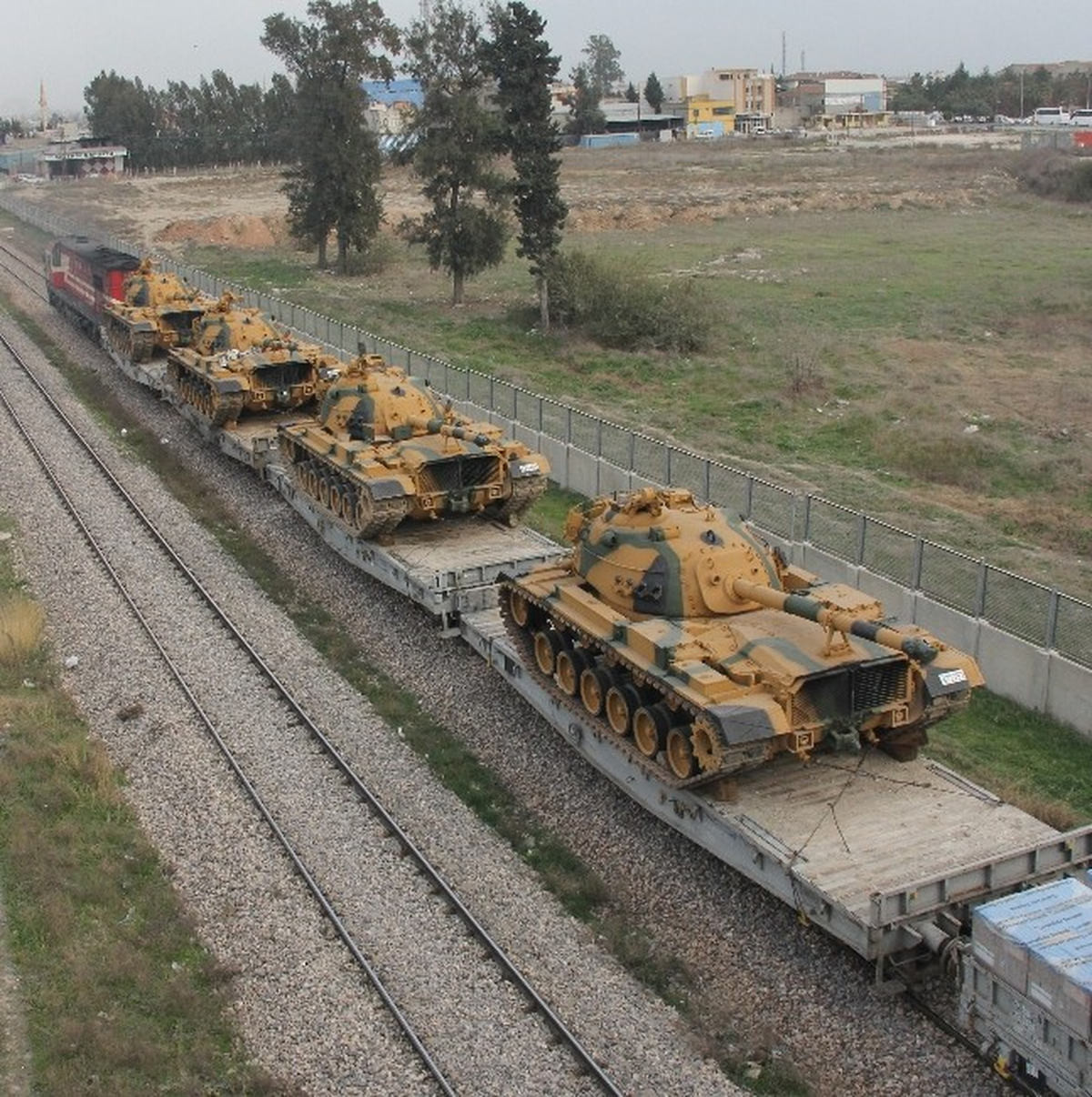 Sınıra Tank Sevkiyatı