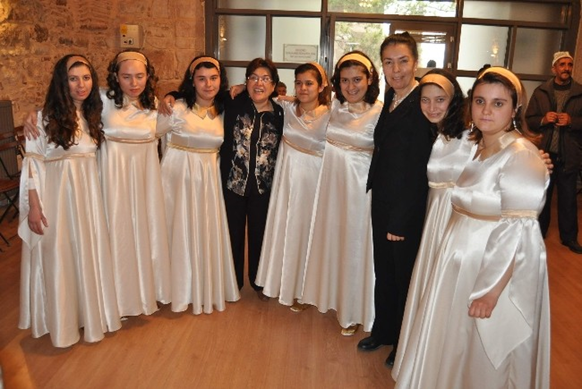 Zihinsel Engelli Öğrencilerden Muhteşem İlahi Konseri