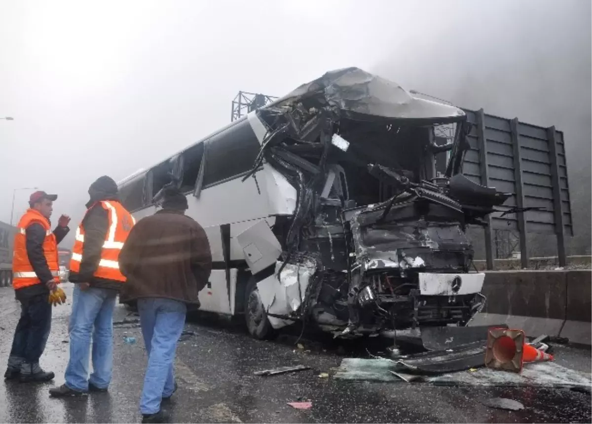 Bolu Dağı\'nda Zincirleme Trafik Kazası