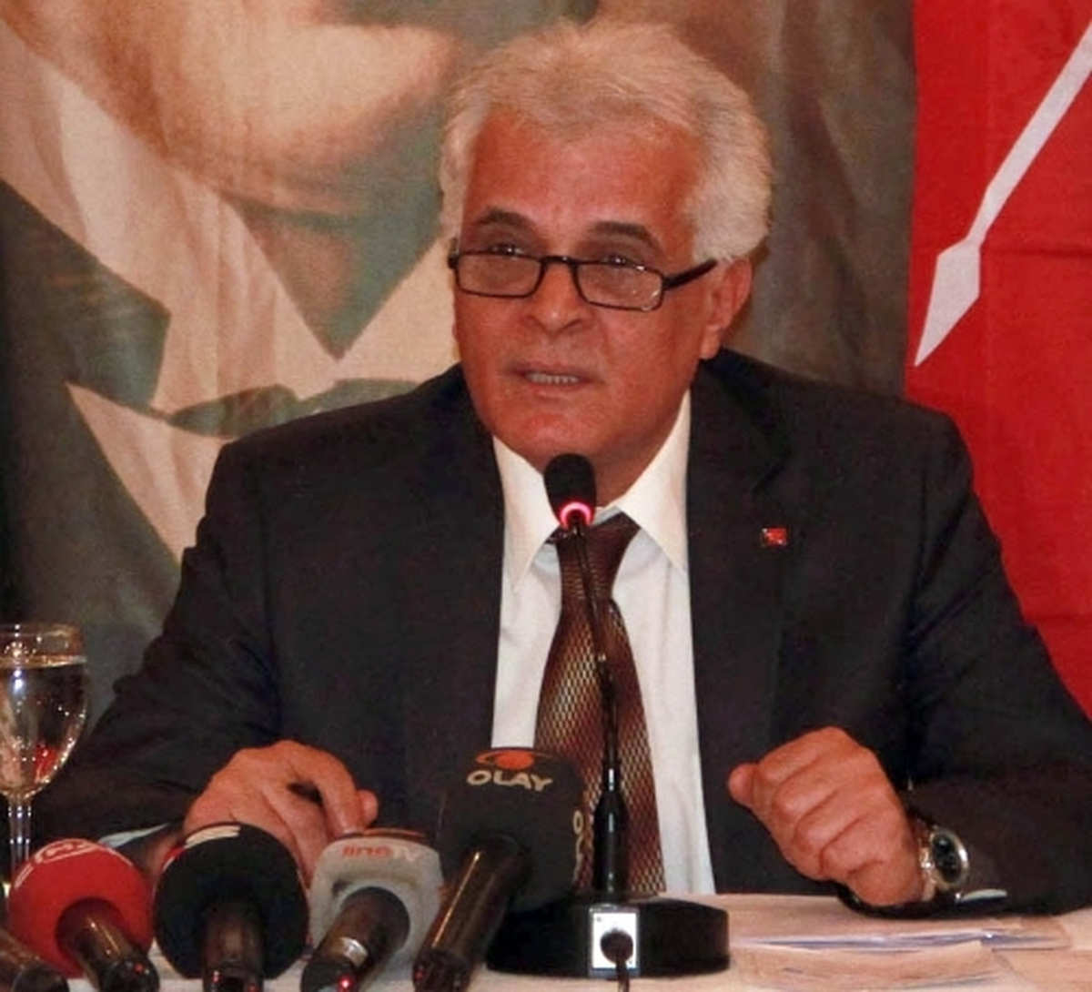 Bursa CHP\'de İstifa Krizi