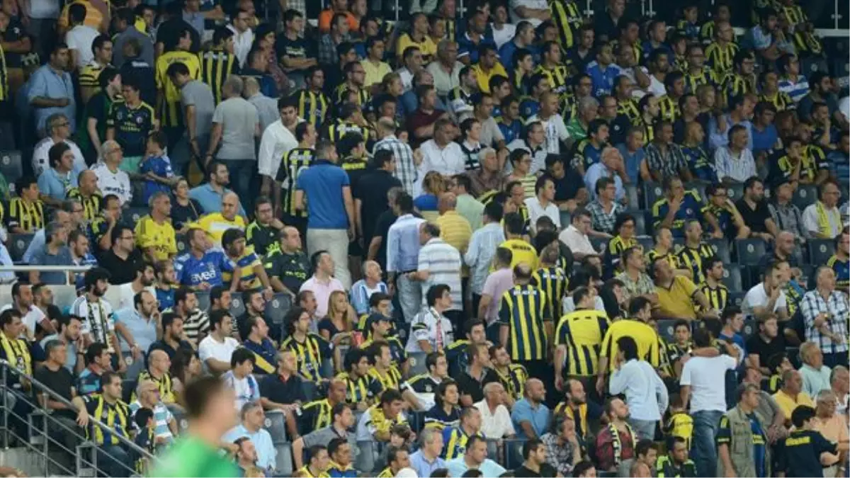 Fenerbahçe Taraftarından Yeni Tezahürat