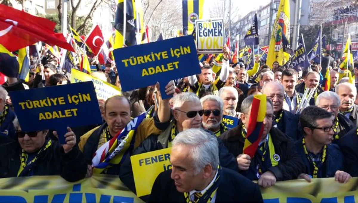 Fenerbahçeli Taraftarlardan "Adalet Yürüyüşü" (2)