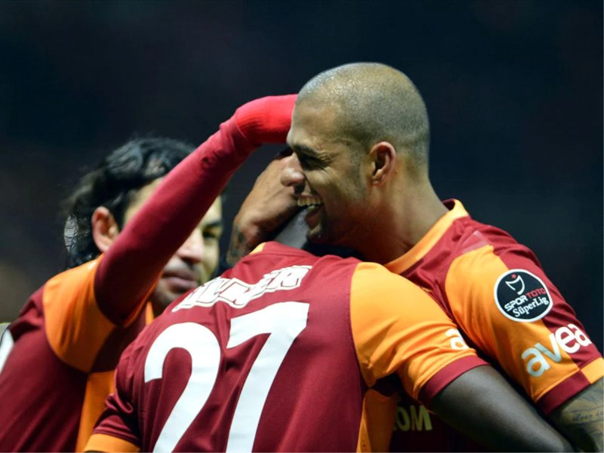 Galatasaray Farkı Korumak İçin Sahada