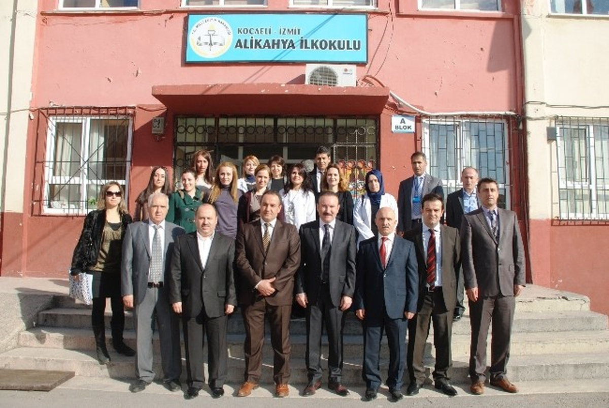 Başkan Doğan, Alikahya İlköğretim Okulu\'nu Ziyaret Etti