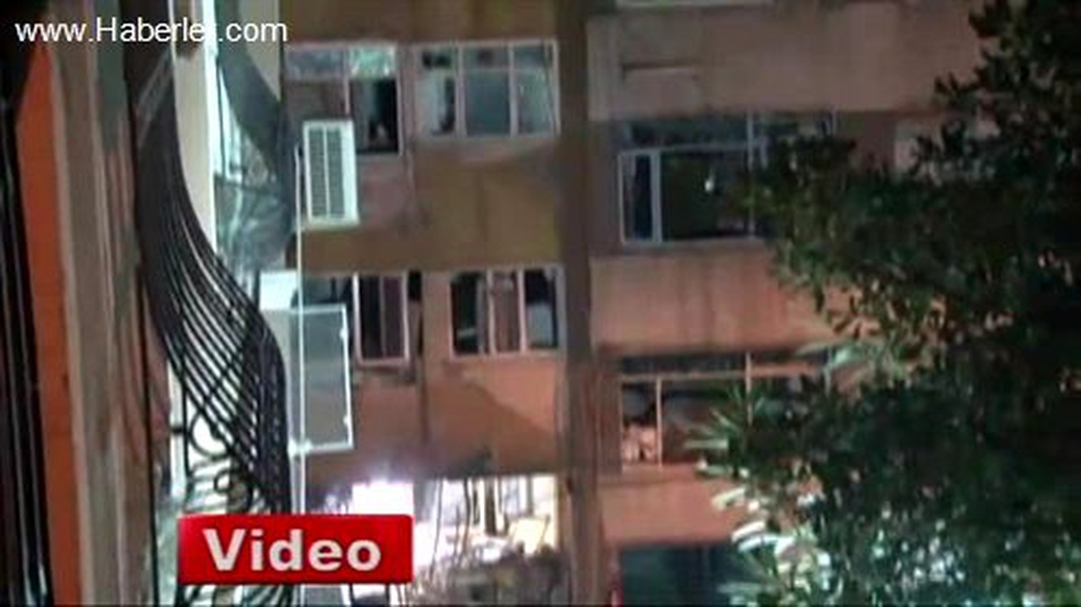 Beyoğlu\'nda Patlamanın Yaşandığı Sokak Vatandaşlara Açıldı