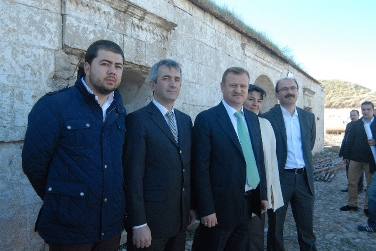 Çanakkale\'de Hamidiye Tabyalarının Yenileme Çalışmalarına Başlandı