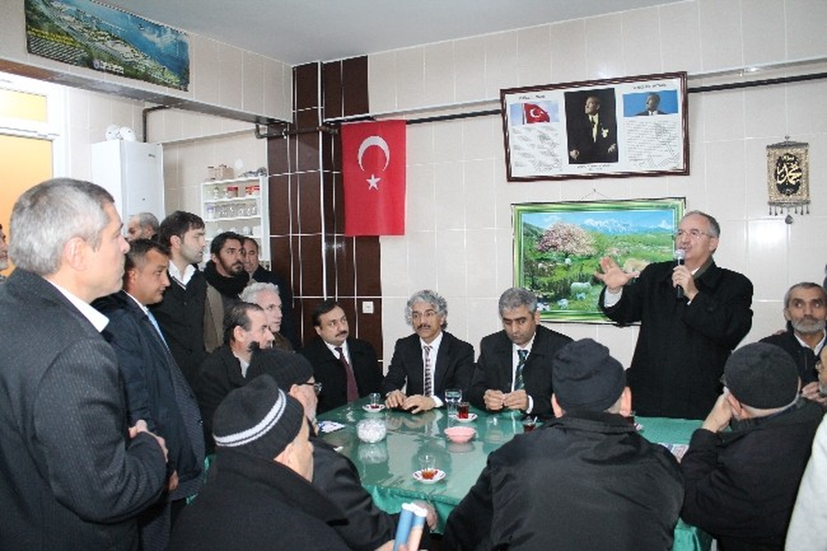 Çayırbaşı\'nda Sedat Özsoy\'a Sevgi Seli