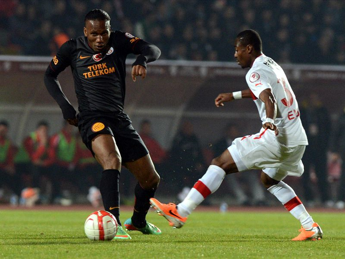Drogba Maçı Tamamlayamadı!