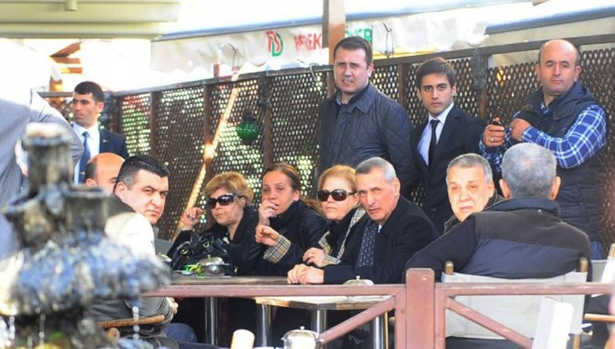 Engin Alan Kayınvalidesinin Cenazesine Katıldı (2)