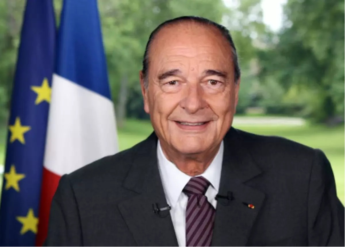 Eski Fransa Cumhurbaşkanı Chirac Hastaneye Kaldırıldı