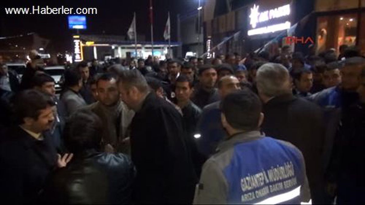 Gaziantep\'te TEDAŞ İşçilerinden Zam Eylemi
