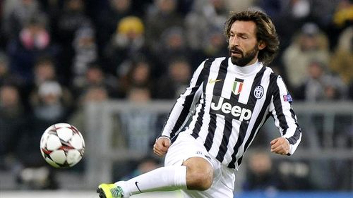 Pirlo\'dan Savunmaya Servis