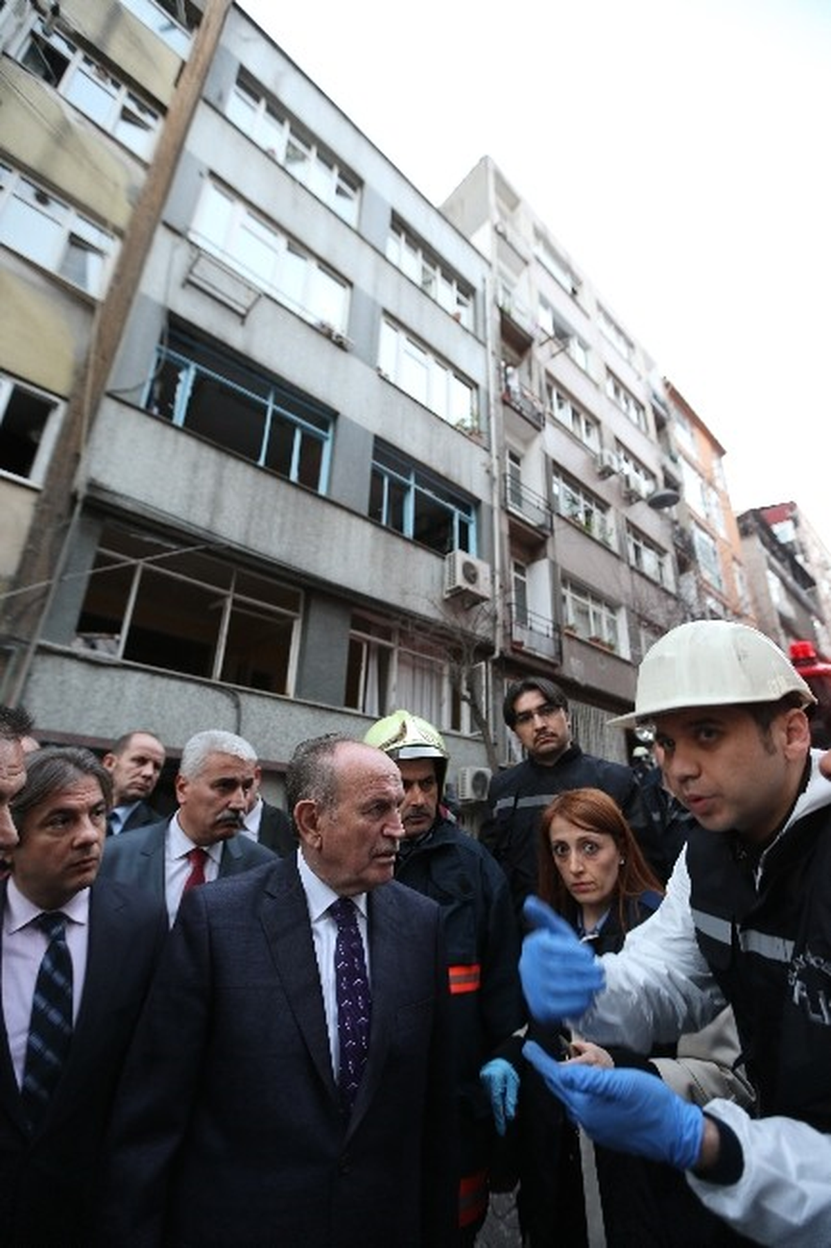 Kadir Topbaş\'tan Patlama Açıklaması: Gaz Sıkışması Var