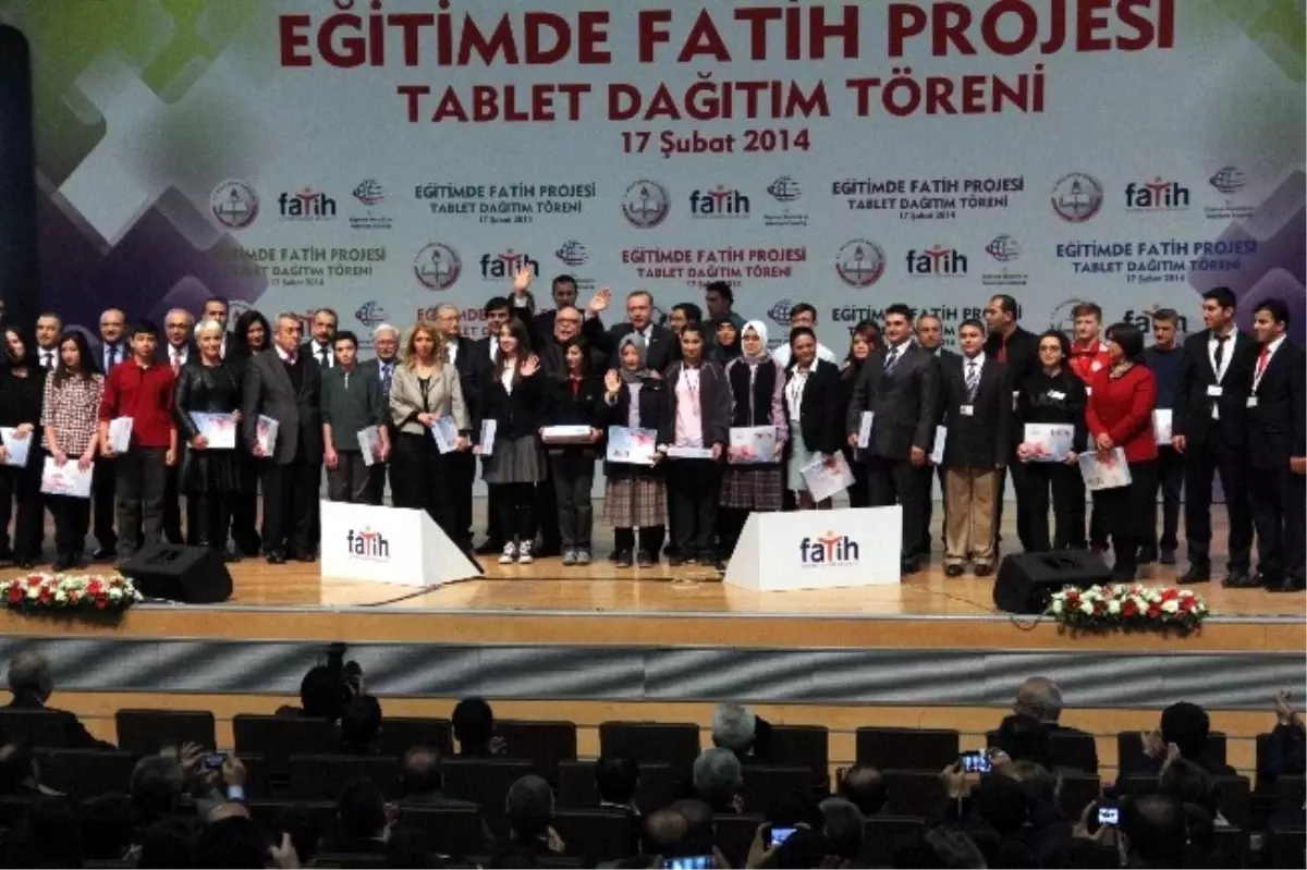 Milli Eğitim Bakanlığı Eğitimde Fatih Projesi Tablet Dağıtım Töreni