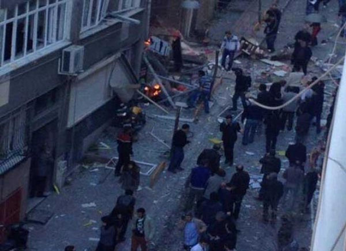 Patlamanın Ardından Yaşananlar Cep Telefonuyla Görüntülendi