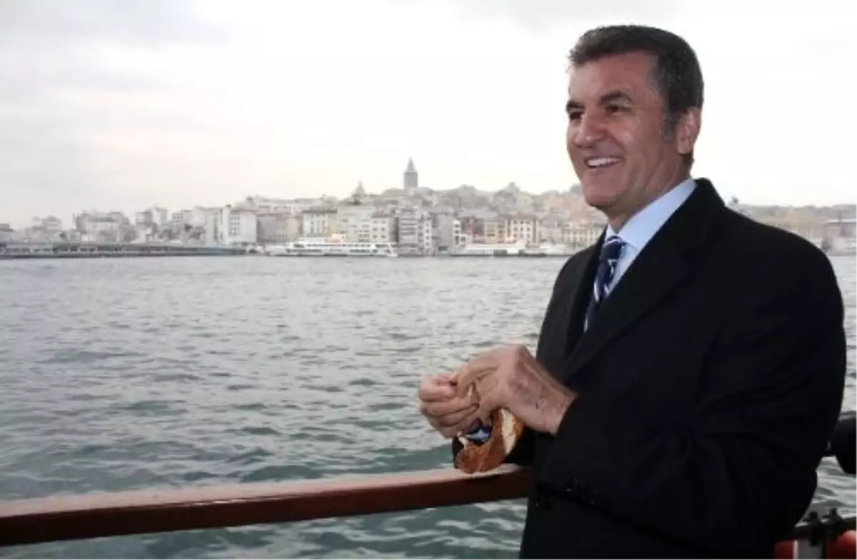 Galata Köprüsünde Balık Tutan Sarıgül\'den Topbaş\'a Eleştiriler