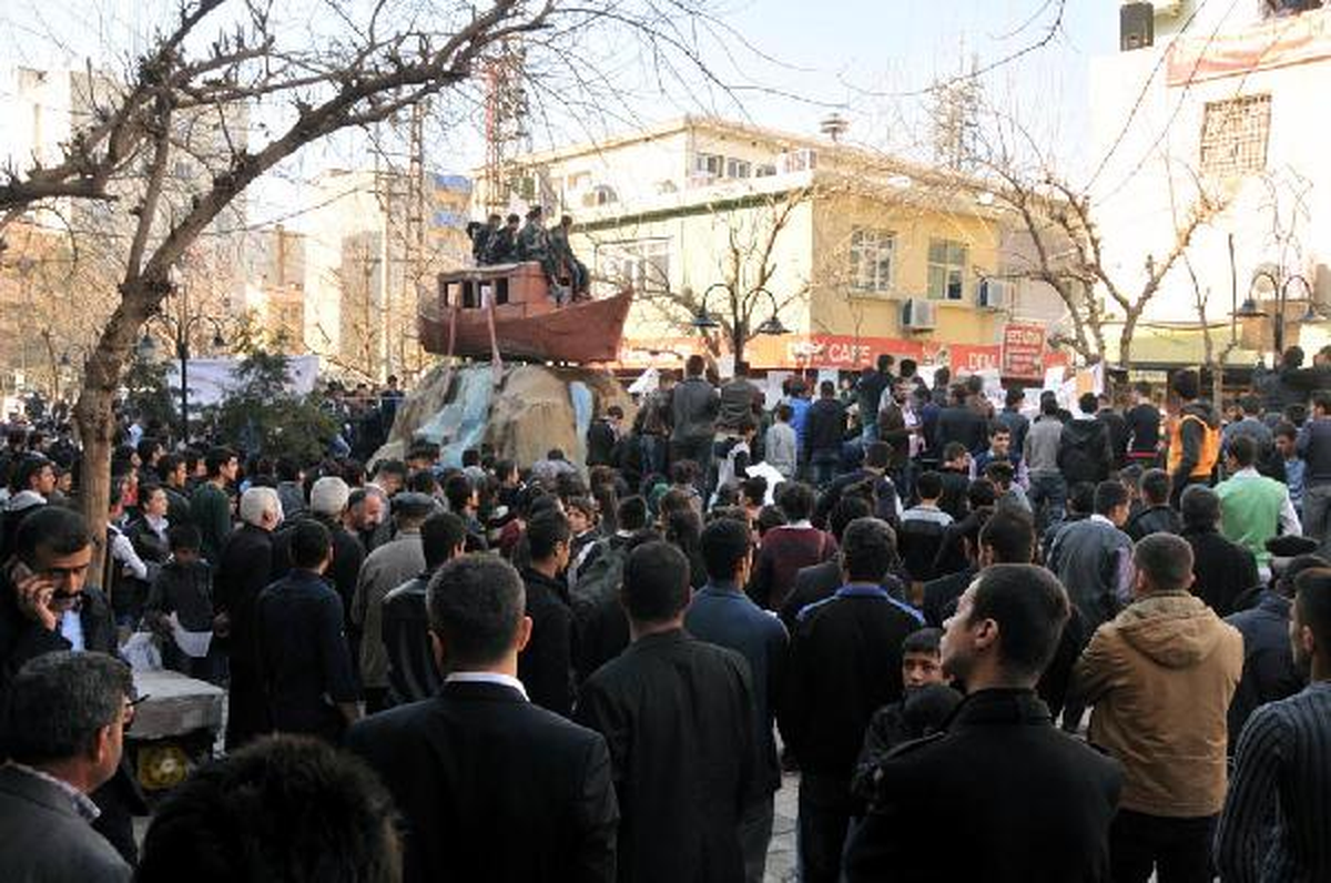 Silopi\'de, Termik Santrali Yapımına Protesto