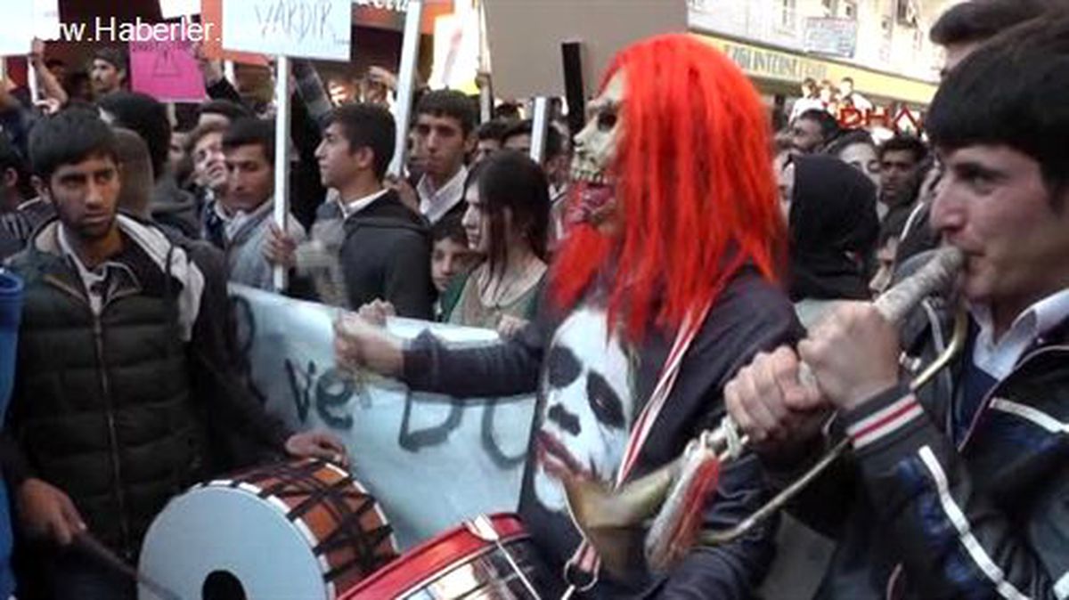 Silopi\'de, Termik Santrali Yapımına Protesto