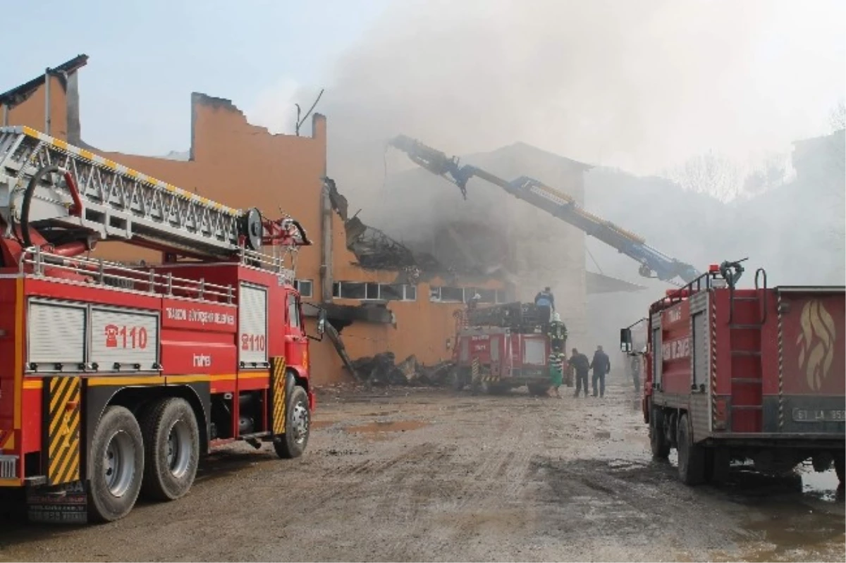 Trabzon\'daki Fındık Fabrikası Yangını