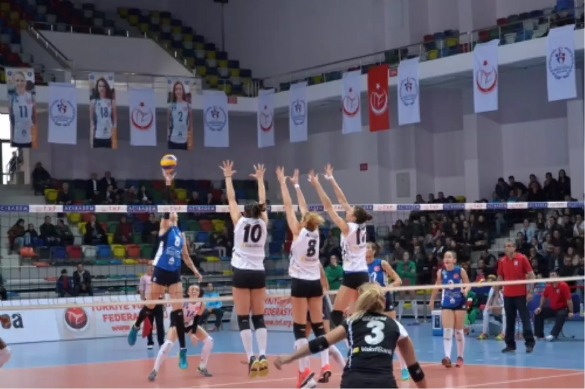 Voleybol: Acıbadem Bayanlar Ligi\'nde Görünüm