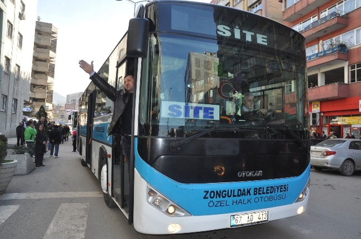 Zonguldak Halk Otobüsleri Eylemi Trafiği Kilitledi