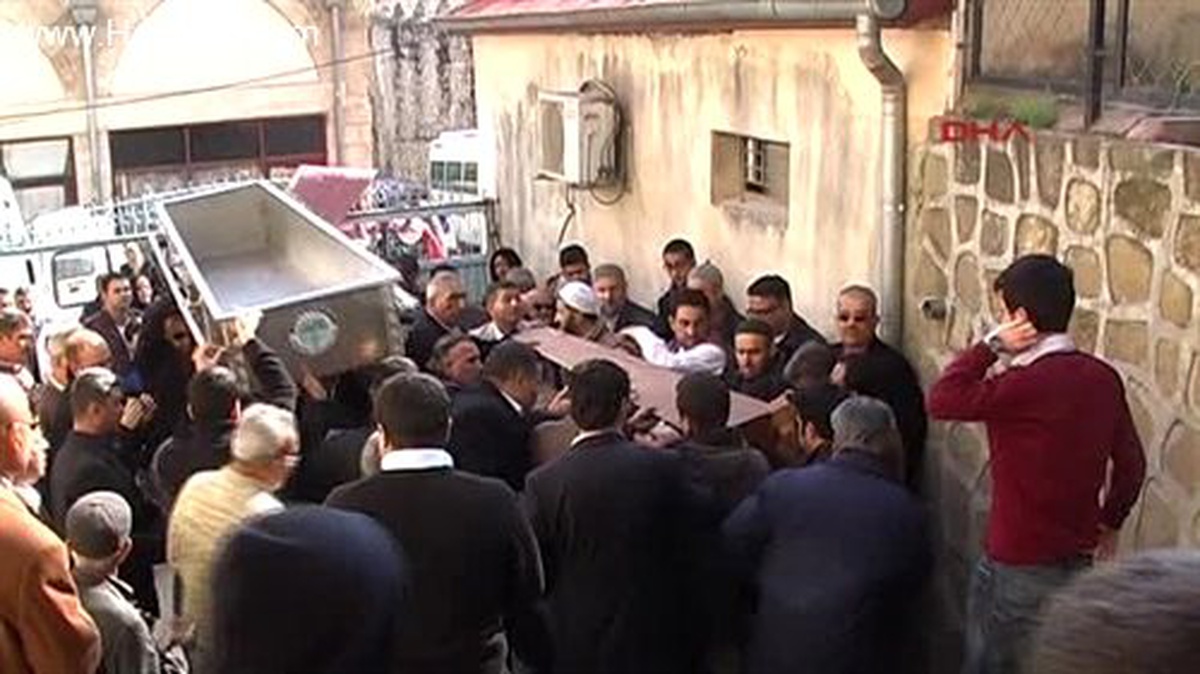 103 Yaşında Ölen Emekli Müftüyü 5 Bin Kişi Uğurladı