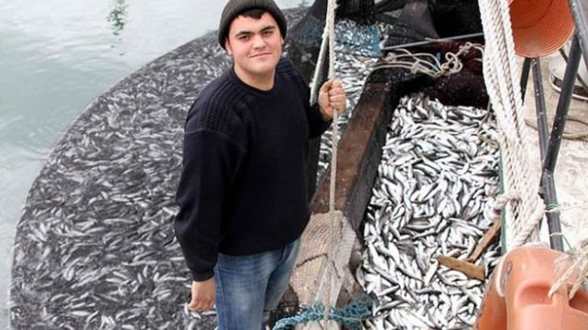 18 Yaşındaki Kaptan 30 Ton Kefalle Kıyıya Döndü