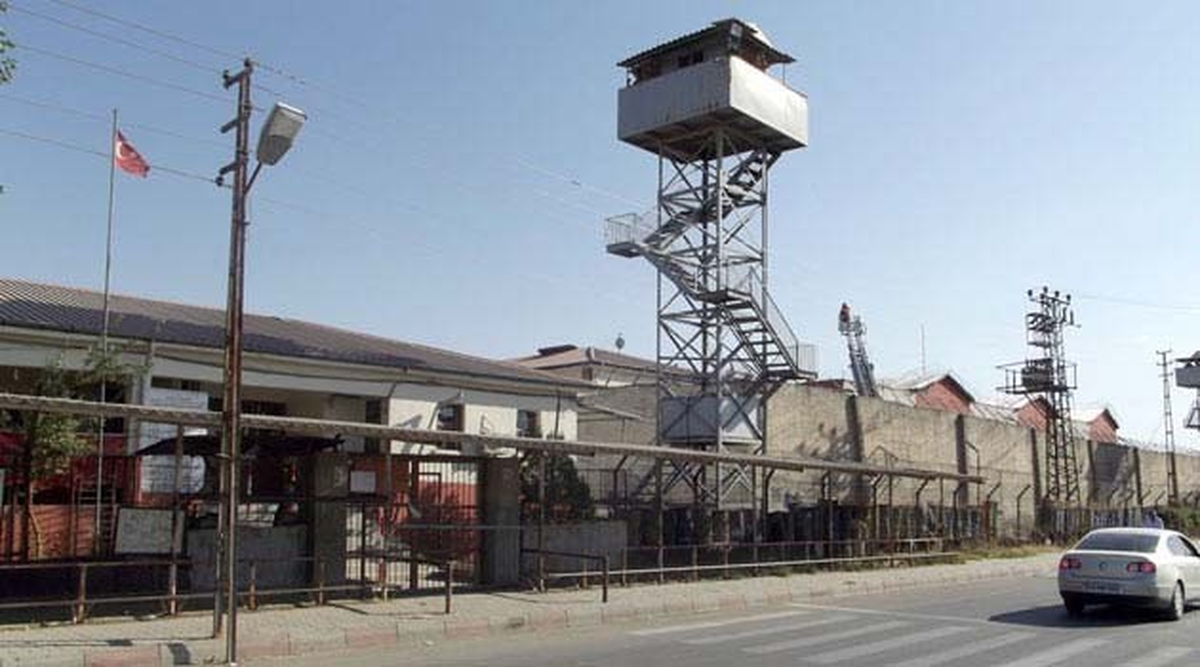 46 Hükümlü Van Cezaevi\'ne Gönderildi