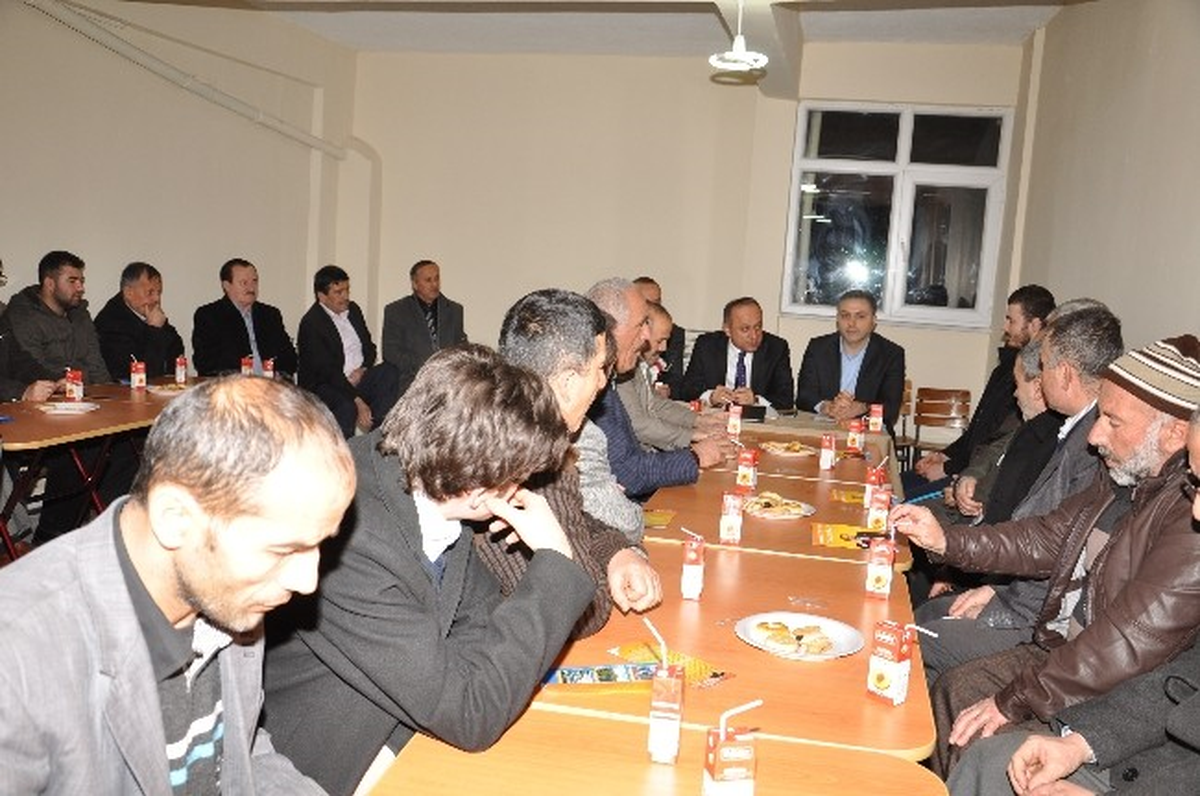 AK Parti Kastamonu Belediye Başkan Adayı Tahsin Babaş;