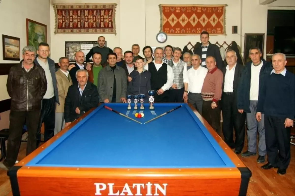 Akyazı Belediyesi Bilardo Turnuvasında Finalistler Belli Oldu