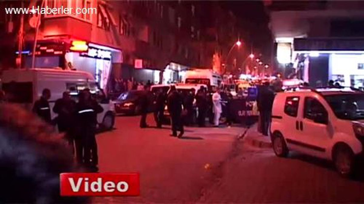 Bahçelievler\'de Satırlı Silahlı Kavga: 2 Ölü, 1 Yaralı