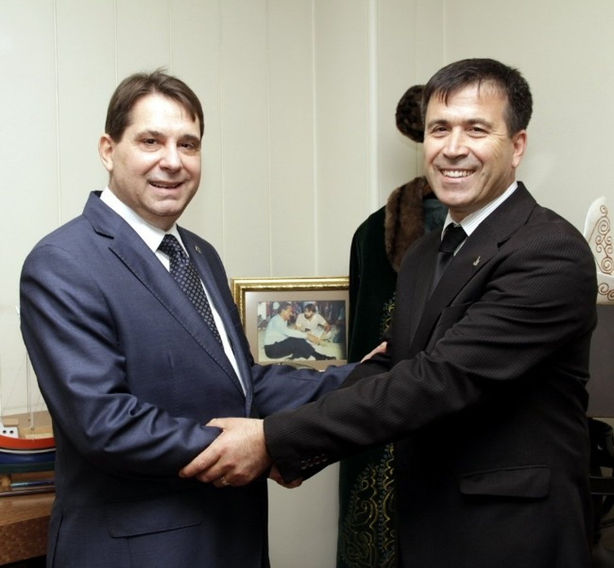 Başkan Tartan DSP Rozetini Taktı