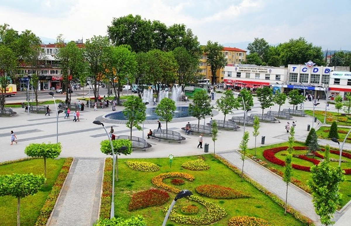 Başkan Toçoğlu ve Dişli Adapazarı\'nda Bir Dizi Program Gerçekleştirdi